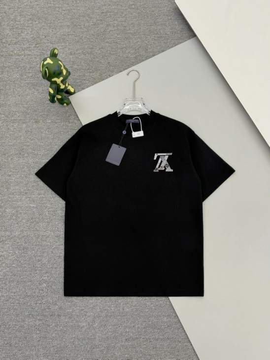 Picture of Louis Vuitton T Shirts Short _SKULVS-XLm6tx1457341
